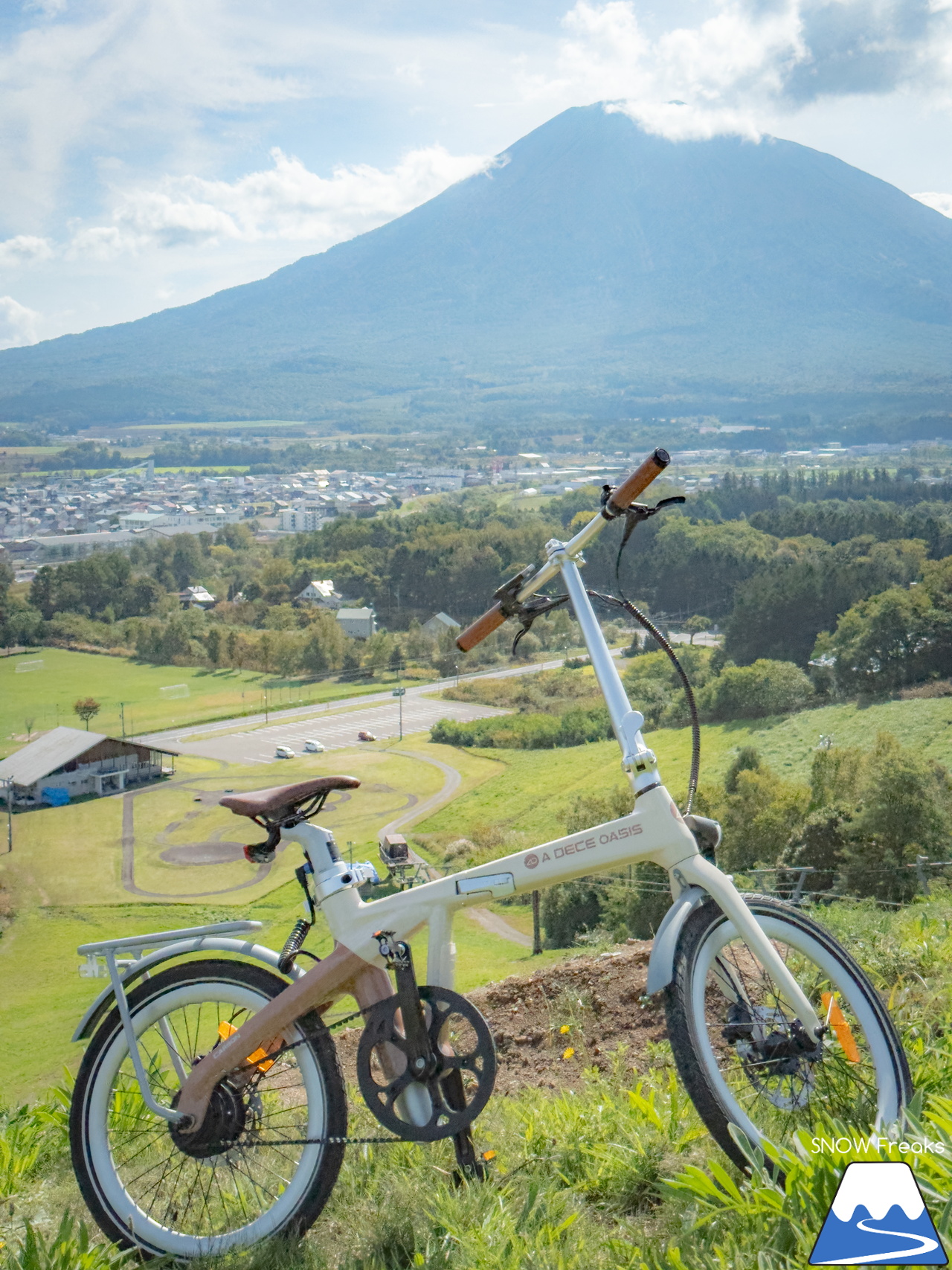 冬は羊蹄山を望む絶景のローカルゲレンデ…。俱知安町営旭ケ丘スキー場を電動アシスト自転車『ADO Air Carbon』で登ってみました(^^)/